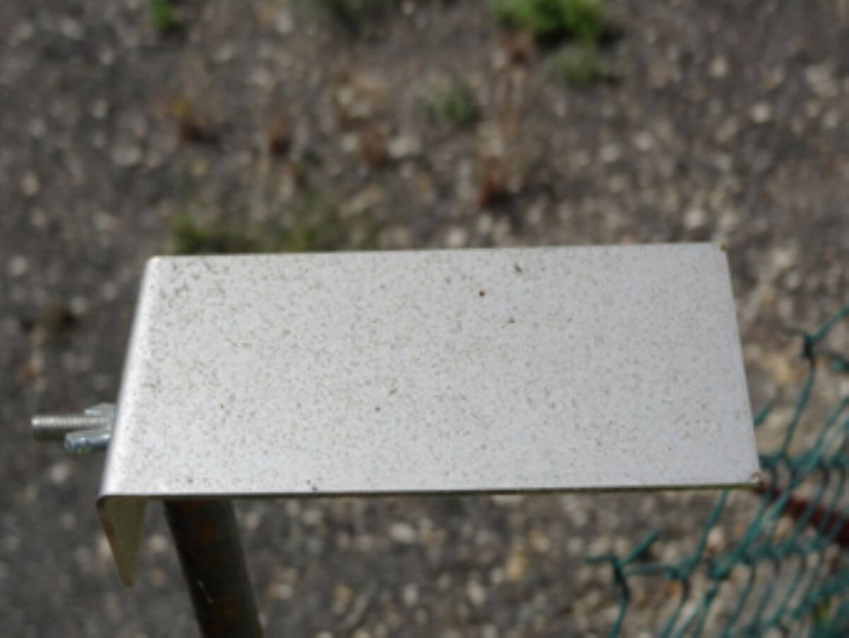 PLAQUETTE DE RETOMBEE DE  POUSSIERES