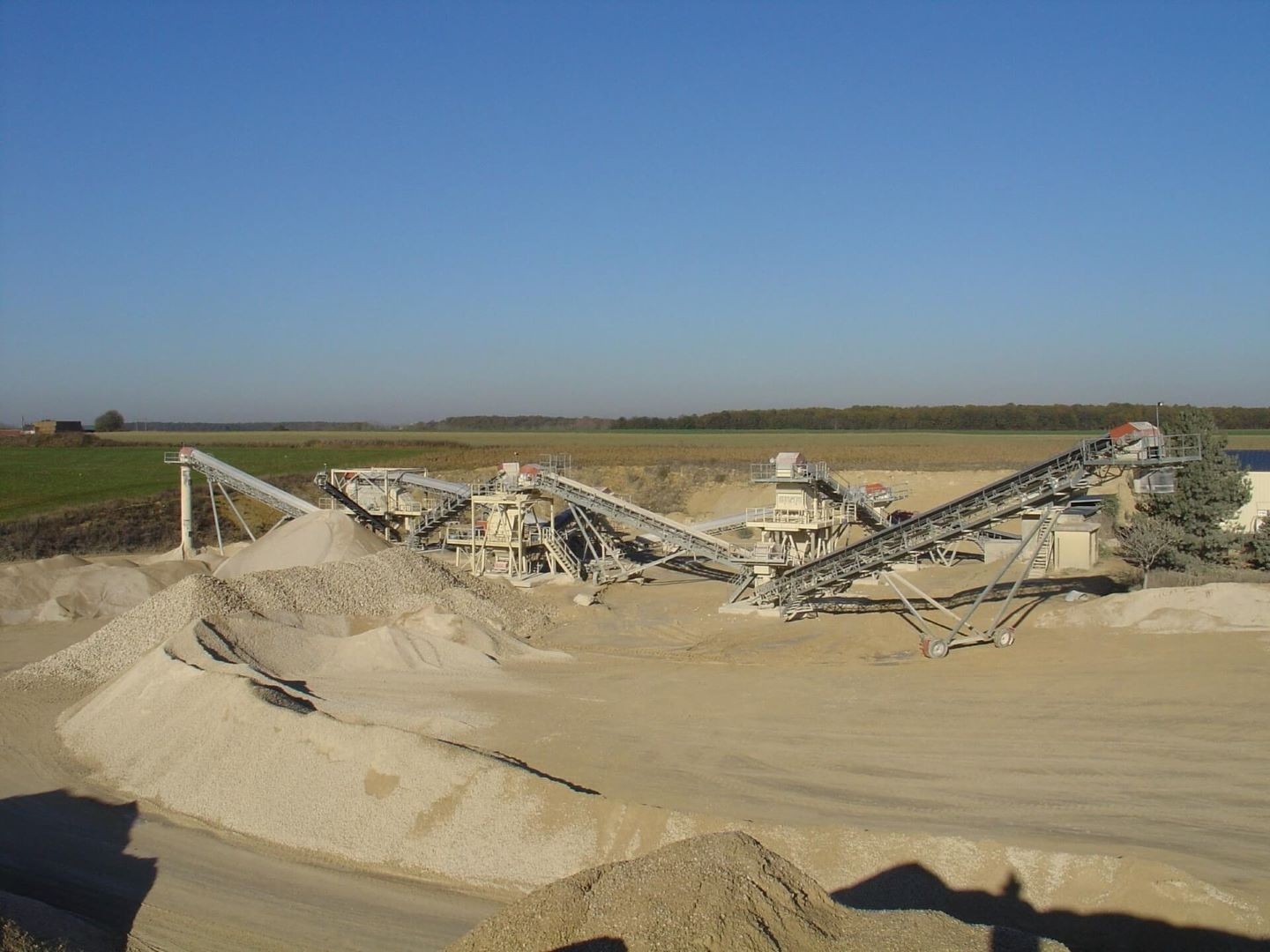 CARRIERE DE ROCHE MASSIVE